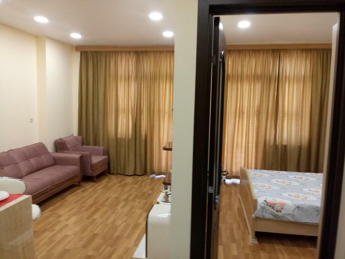 Appartamento Flat in Batumi city centre Esterno foto